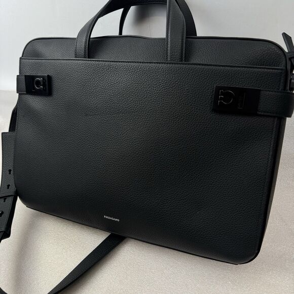 Ferragamo Business bag with Gancini Buckles Briefcase with Shoulder Strap - Picture 4 of 16